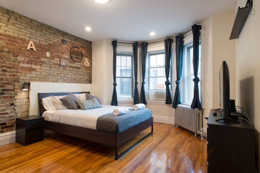 spacious airbnb apartment fenway park boston
