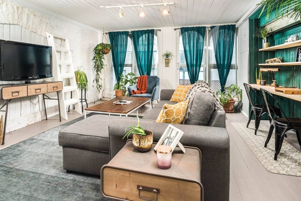 airbnb montreal modernized loft