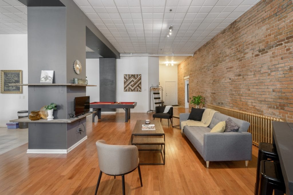 airbnb montreal condo