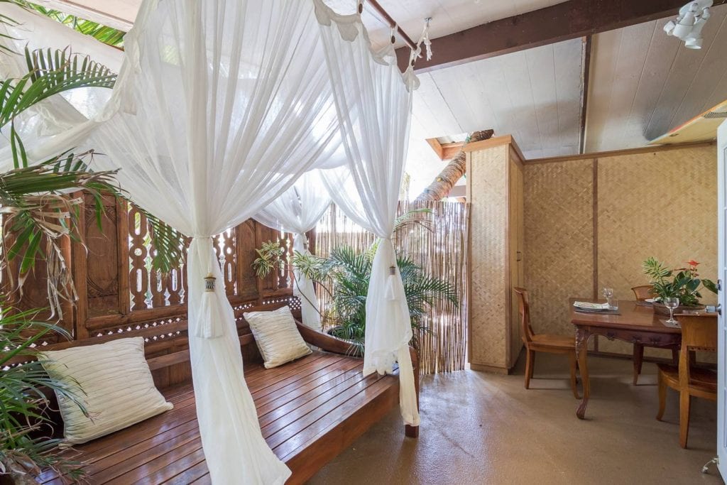 airbnb hawaii indoor outdoor suite