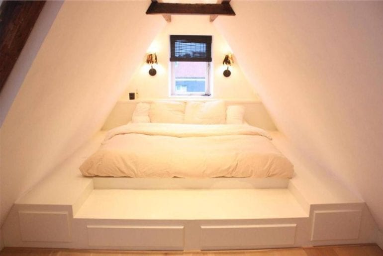 open plan airbnb loft in jordaan amsterdam