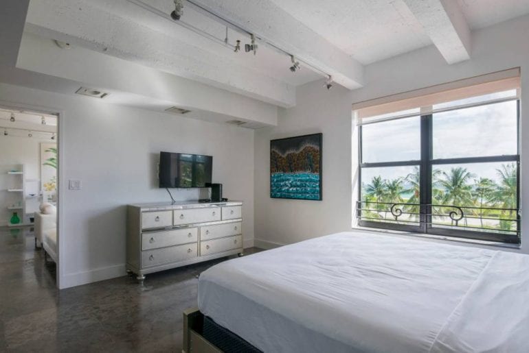 luxury airbnb 2 bed apartment ocean drive miami