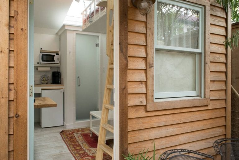 tiny house houston airbnb