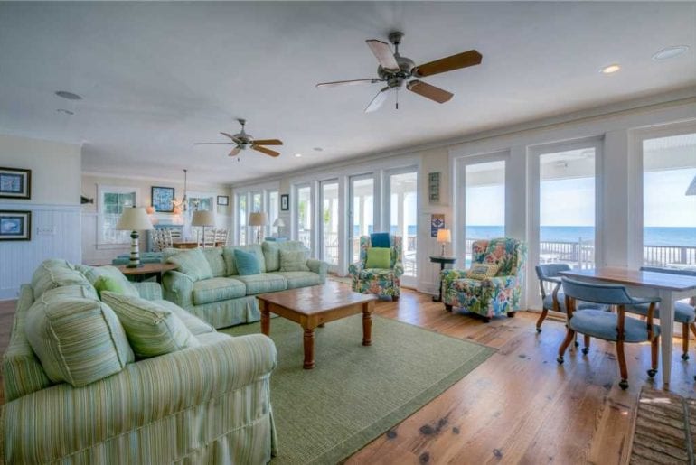 a living room in a south carolina holiday rental