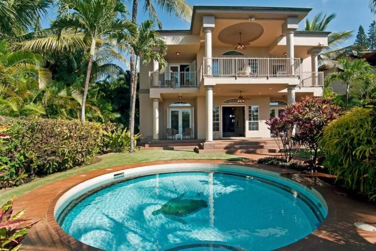 airbnb luxury beachfront villa with pool on maui