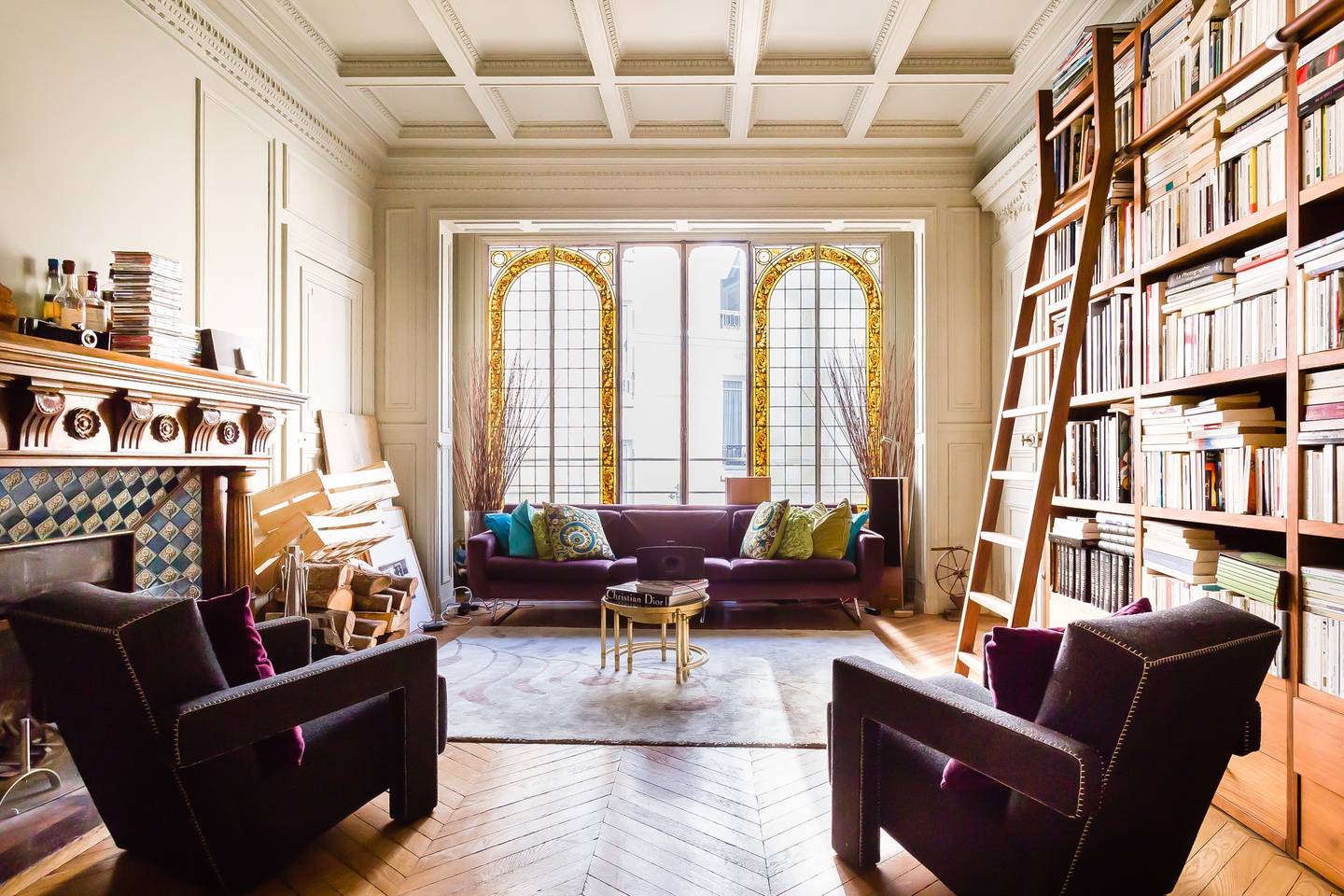 stylish parisian airbnb near eiffel tower