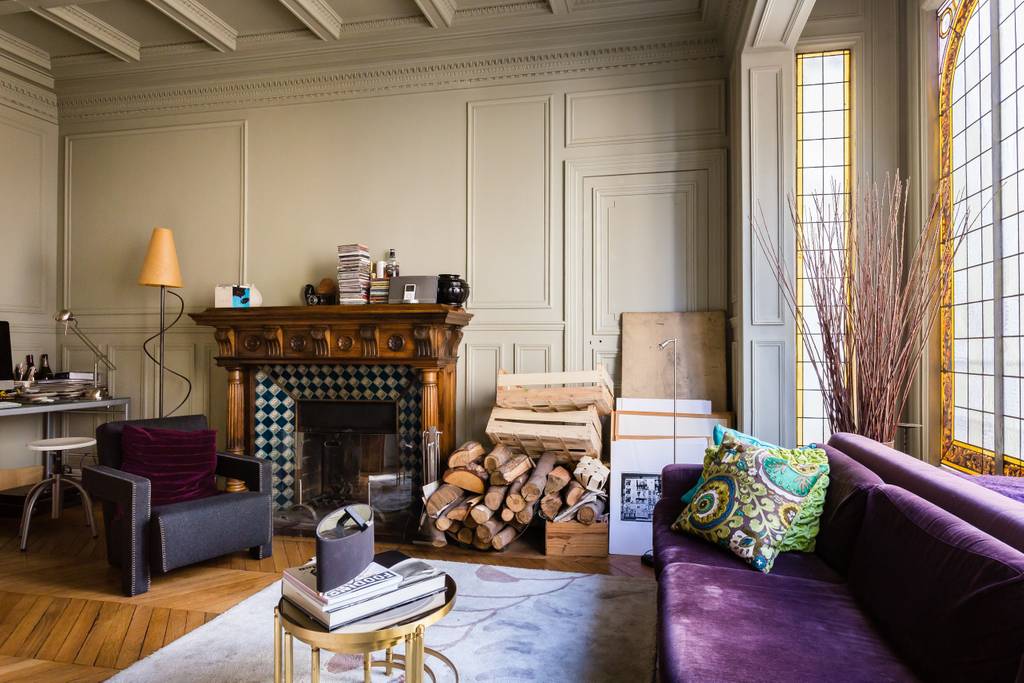 stylish parisian airbnb near eiffel tower