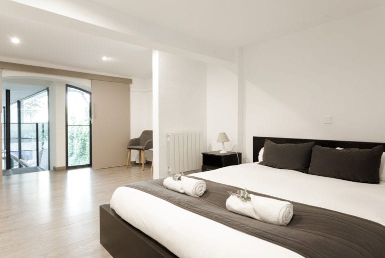 airbnb loft near las ramblas barcelona