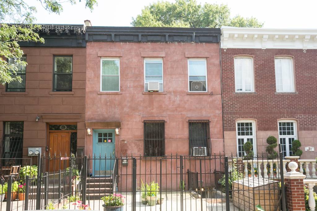 cool musicians apartment in brooklyn from airbnb