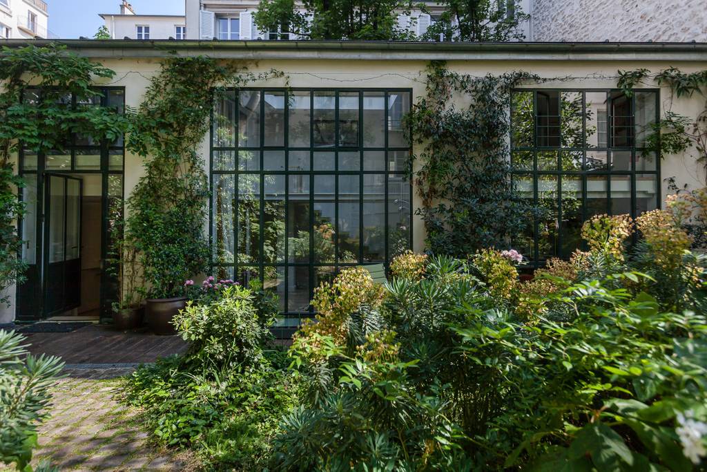 light filled paris home close to le jardin du plantes