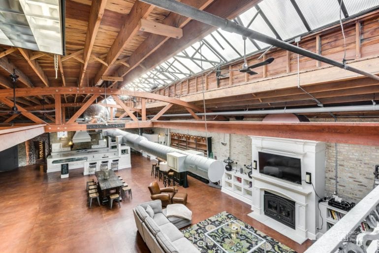 gigantic chicago airbnb loft space