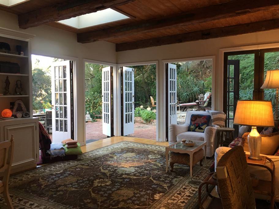 laurel canyon airbnb home los angeles