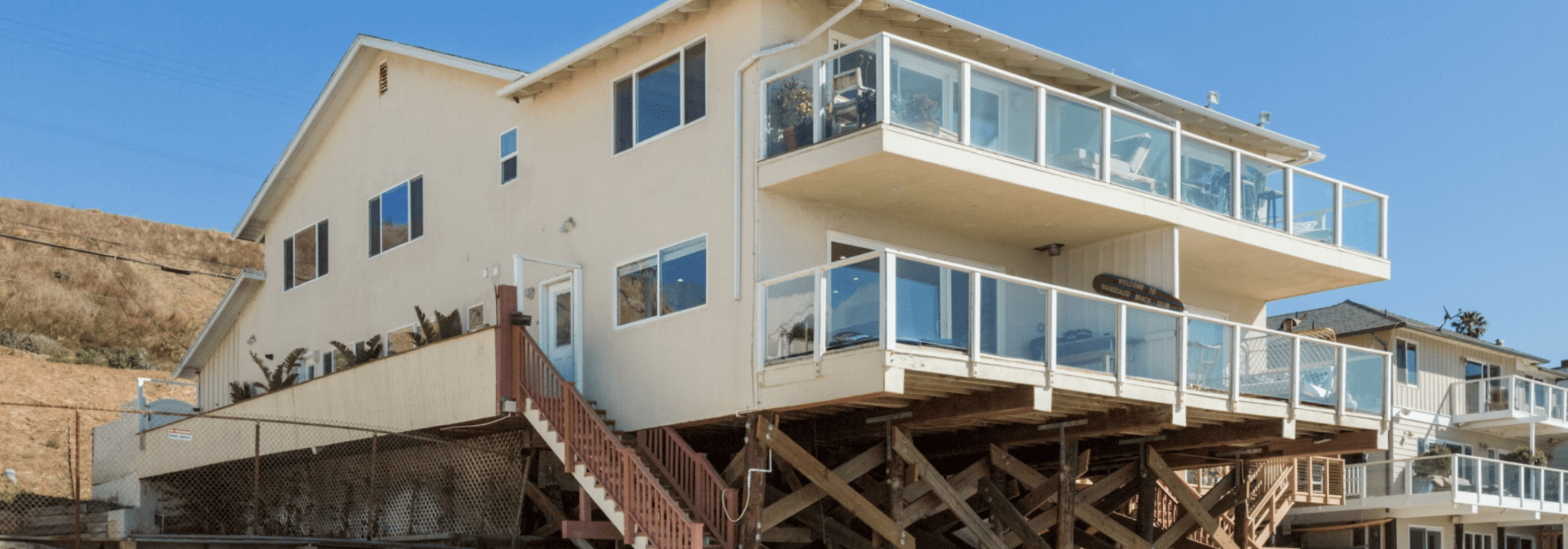 beachfront house LA Airbnb risen