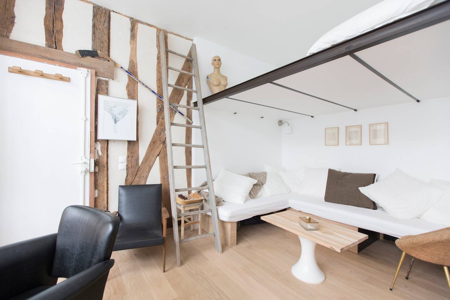 paris airbnb apartment in the heart of shopping