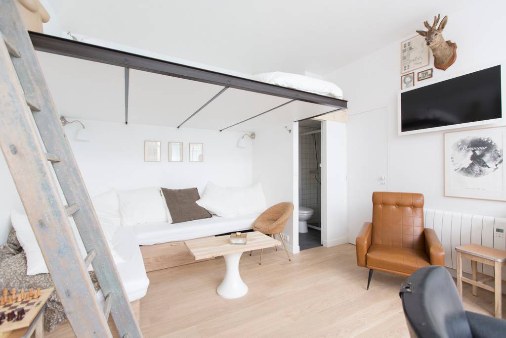 paris airbnb apartment in the heart of shopping