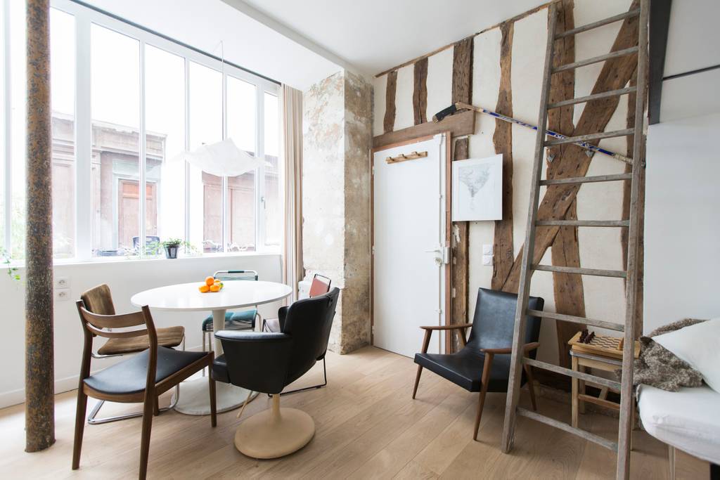 paris airbnb apartment in the heart of shopping