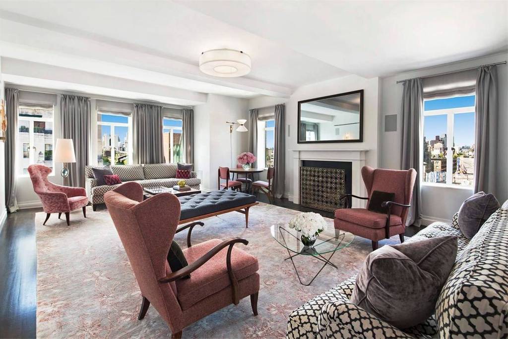 upscale new york apartment close to city attractions