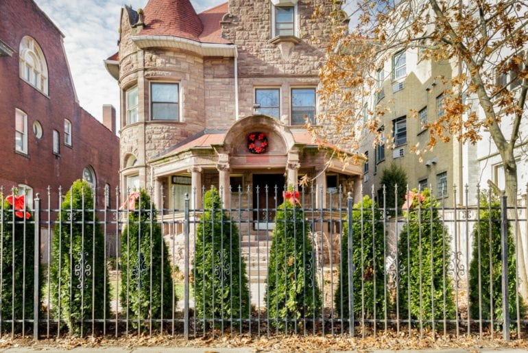 restored airbnb mansion in uptown chicago
