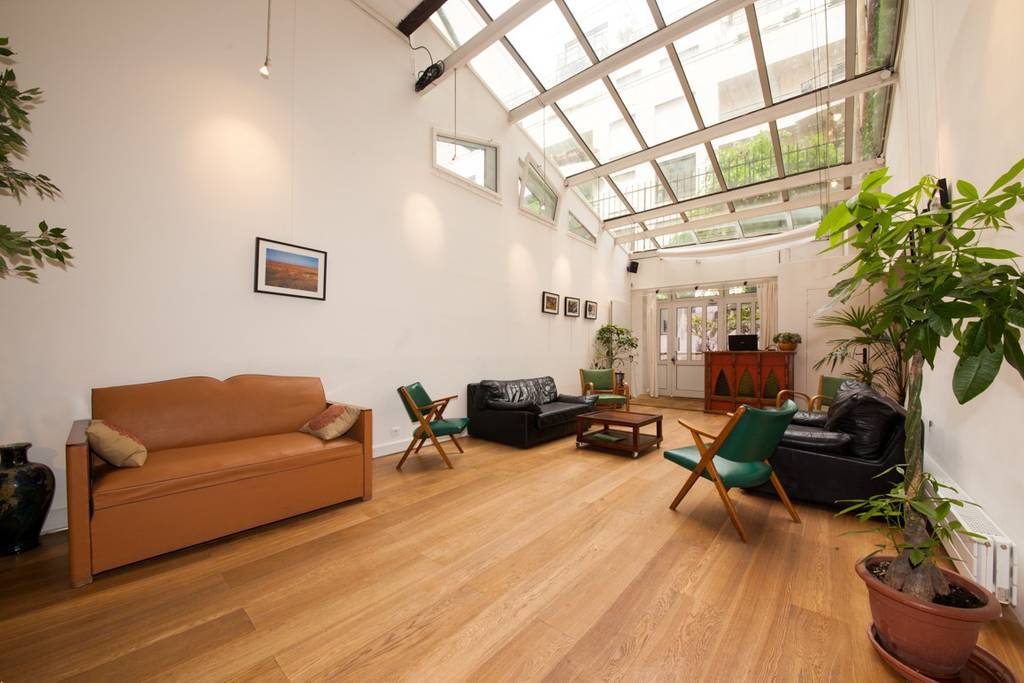 huge apartment with massive skylight in paris