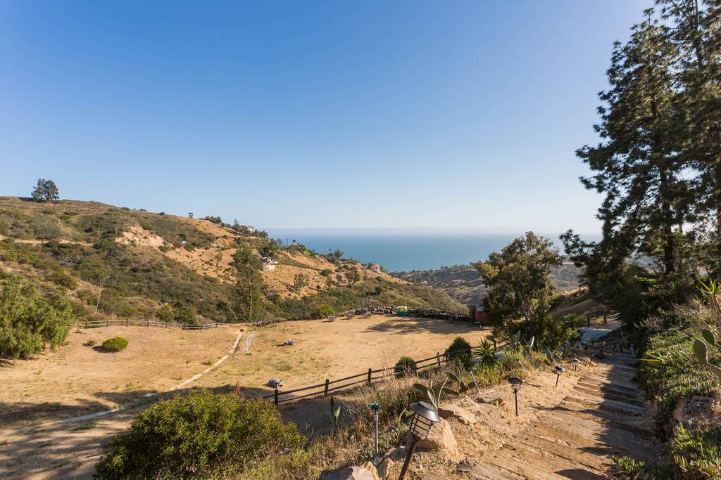 ranch with views airbnb los angeles