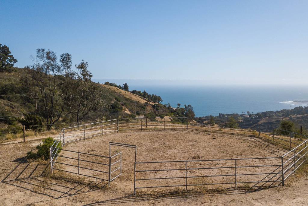 ranch with views airbnb los angeles