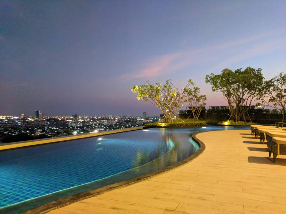 bangkok apartment with rooftop pool