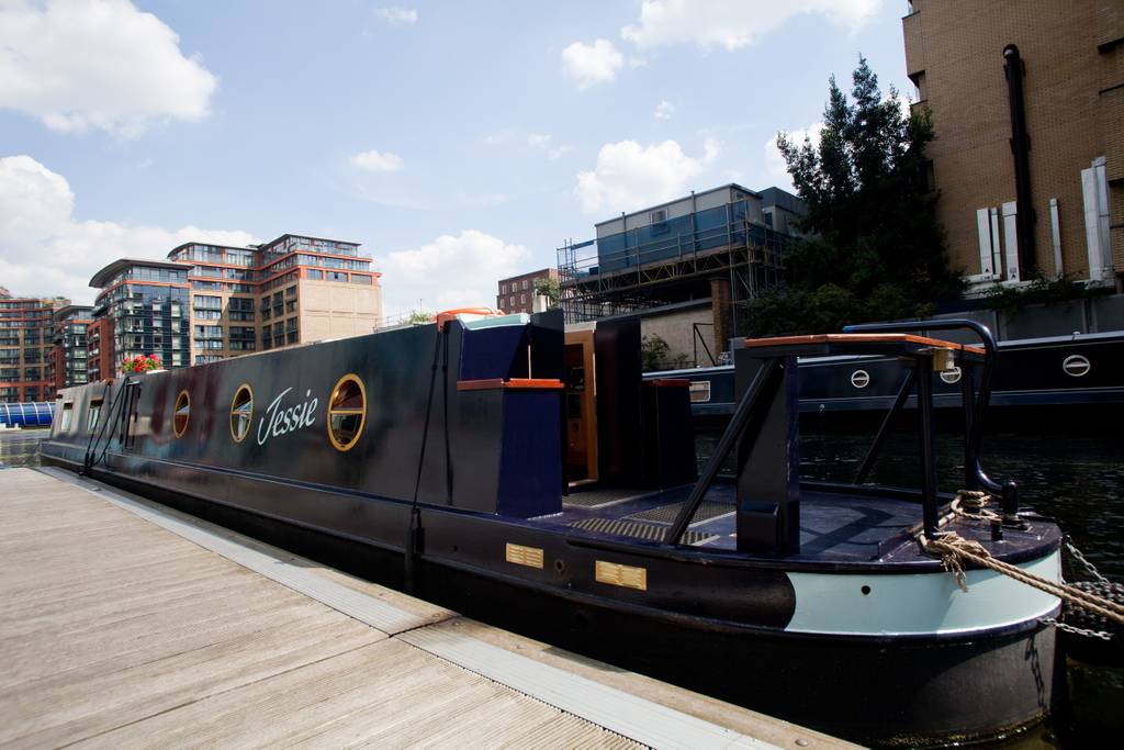 jessie the family friendly narrowboat in little Venice
