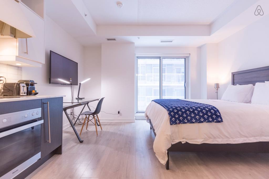 modern studio in entertainment district toronto 