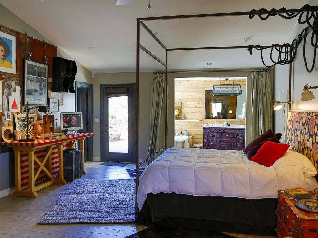 movie set style vrbo rental joshua tree