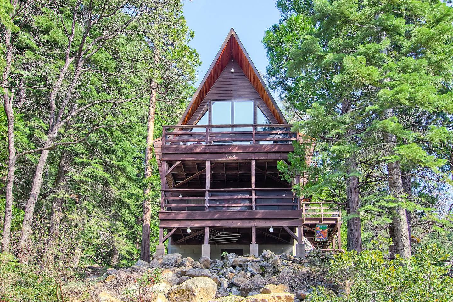 aframe airbnb home close to yosemite park