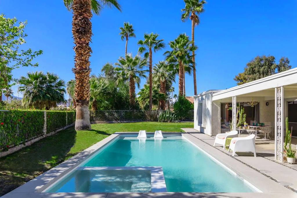 airbnb with pool in walking distance to coachella festival 