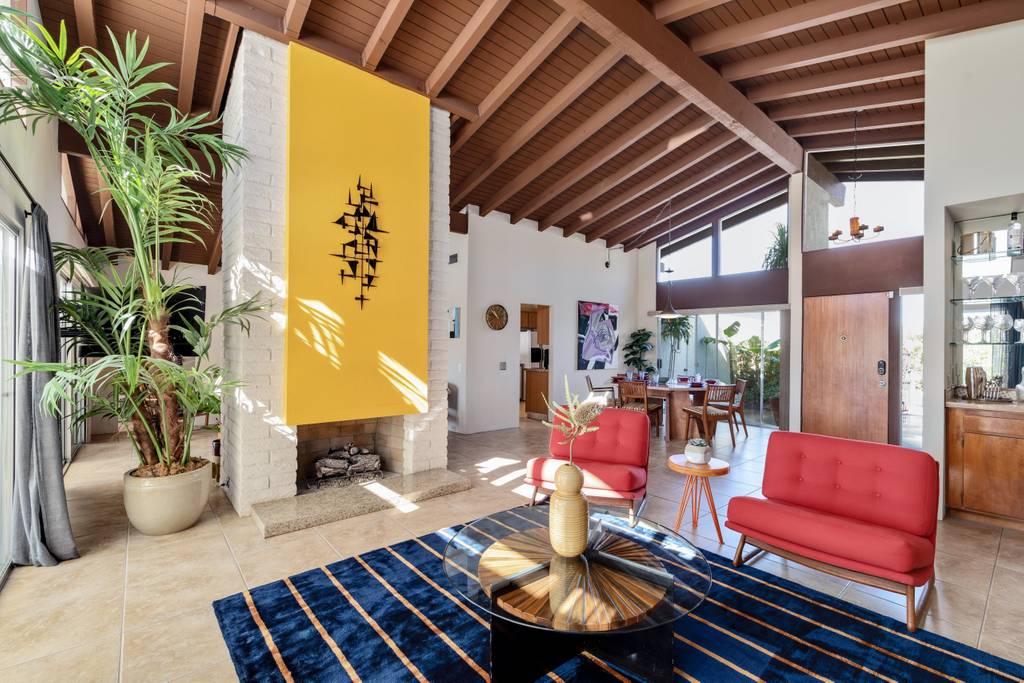 airbnb with pool in walking distance to coachella festival 