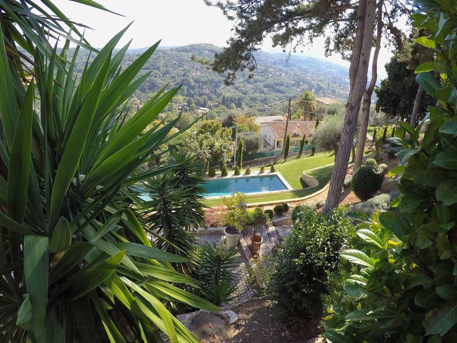 airbnb mansion in the hills of provence