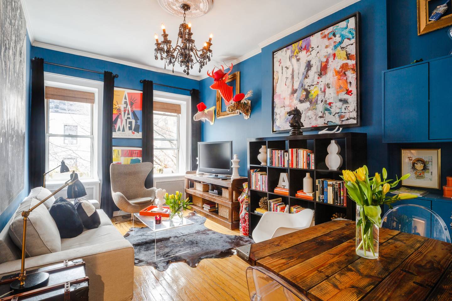 pop art airbnb new york home
