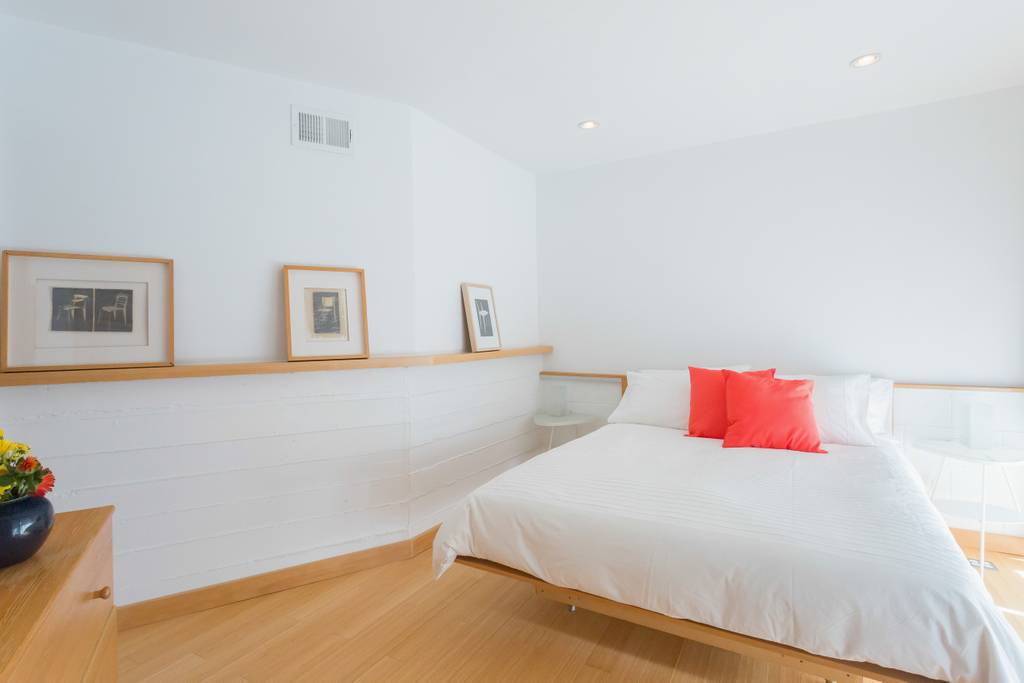 light and bright silverlake home airbnb