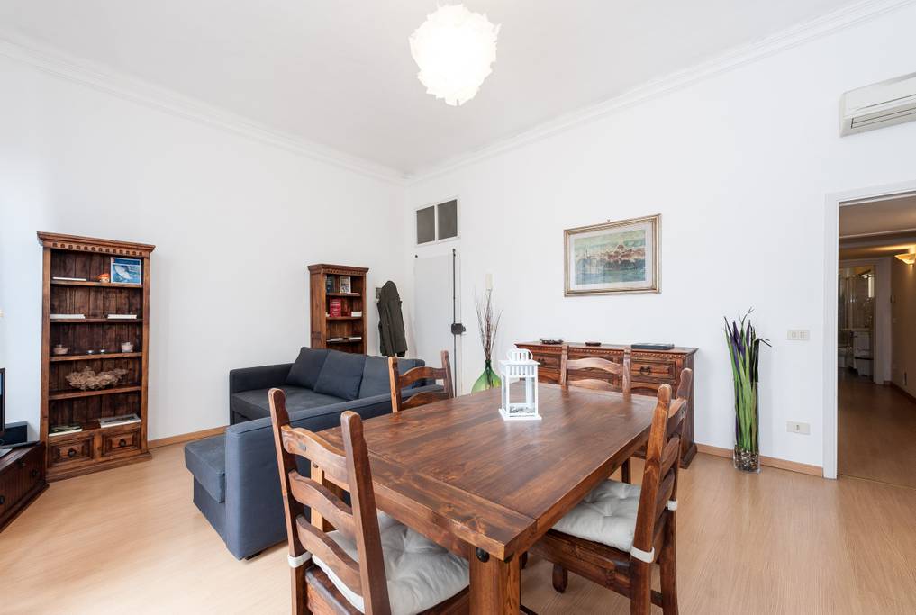 airbnb apartment in residential part of florence