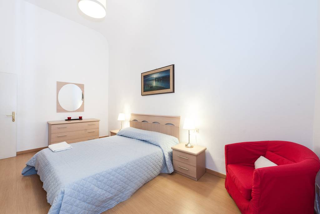 airbnb apartment in residential part of florence
