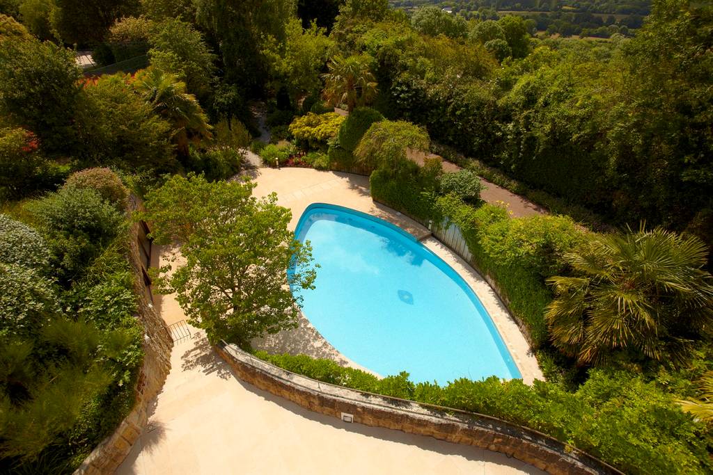 7 acre castle estate with swimming pool and outbuildings