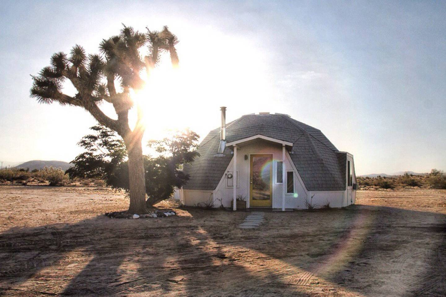 airbnb geodesic desert home close to coachella