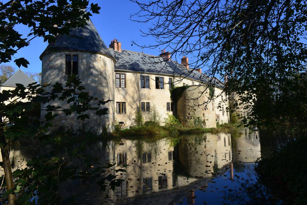 stunning 11th century castle airbnb france