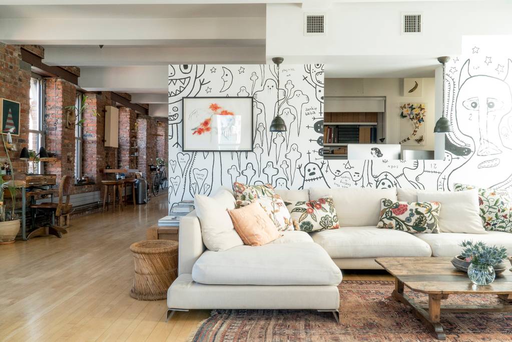 light filled apartment with exposed brick in brooklyn