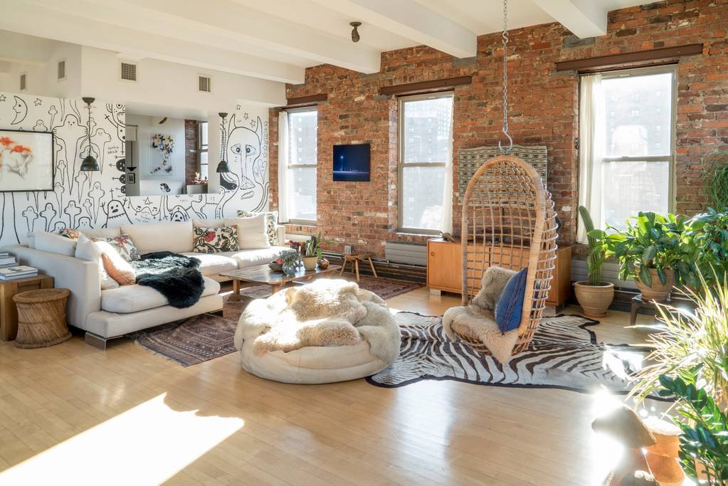 light filled apartment with exposed brick in brooklyn