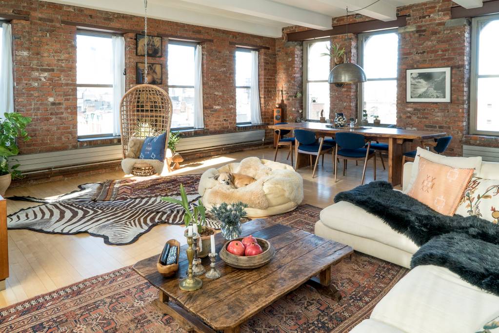 light filled apartment with exposed brick in brooklyn