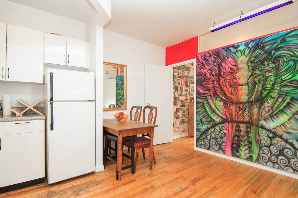 funky apartment in NY alphabet city airbnb