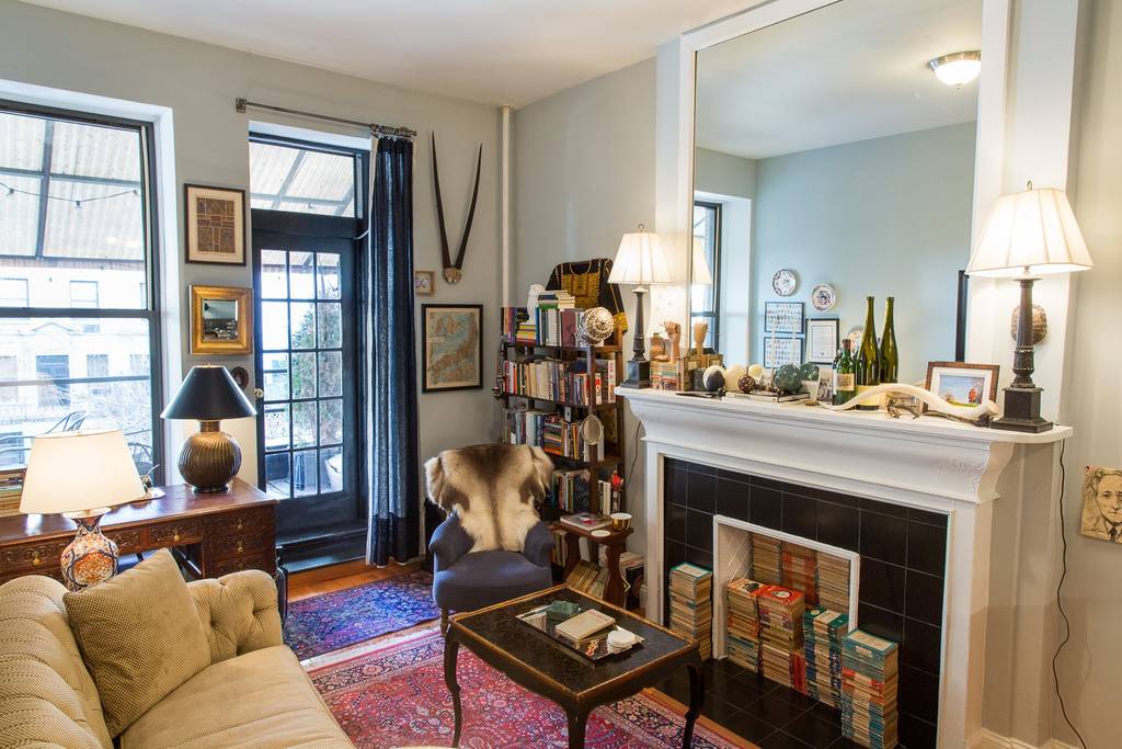 book lovers airbnb new york city 