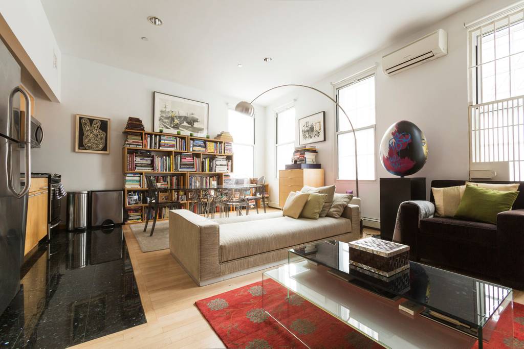 upscale modern airbnb apartment in the middle of ny soho