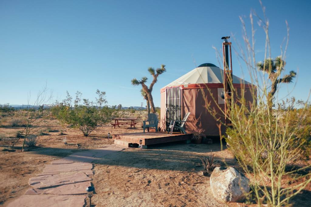 desert airbnb yurt in joshua tree