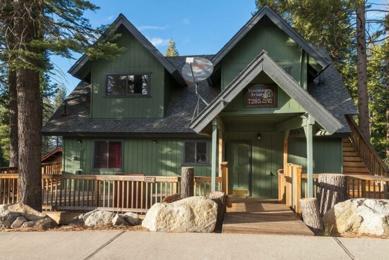 airbnb cabin with park views