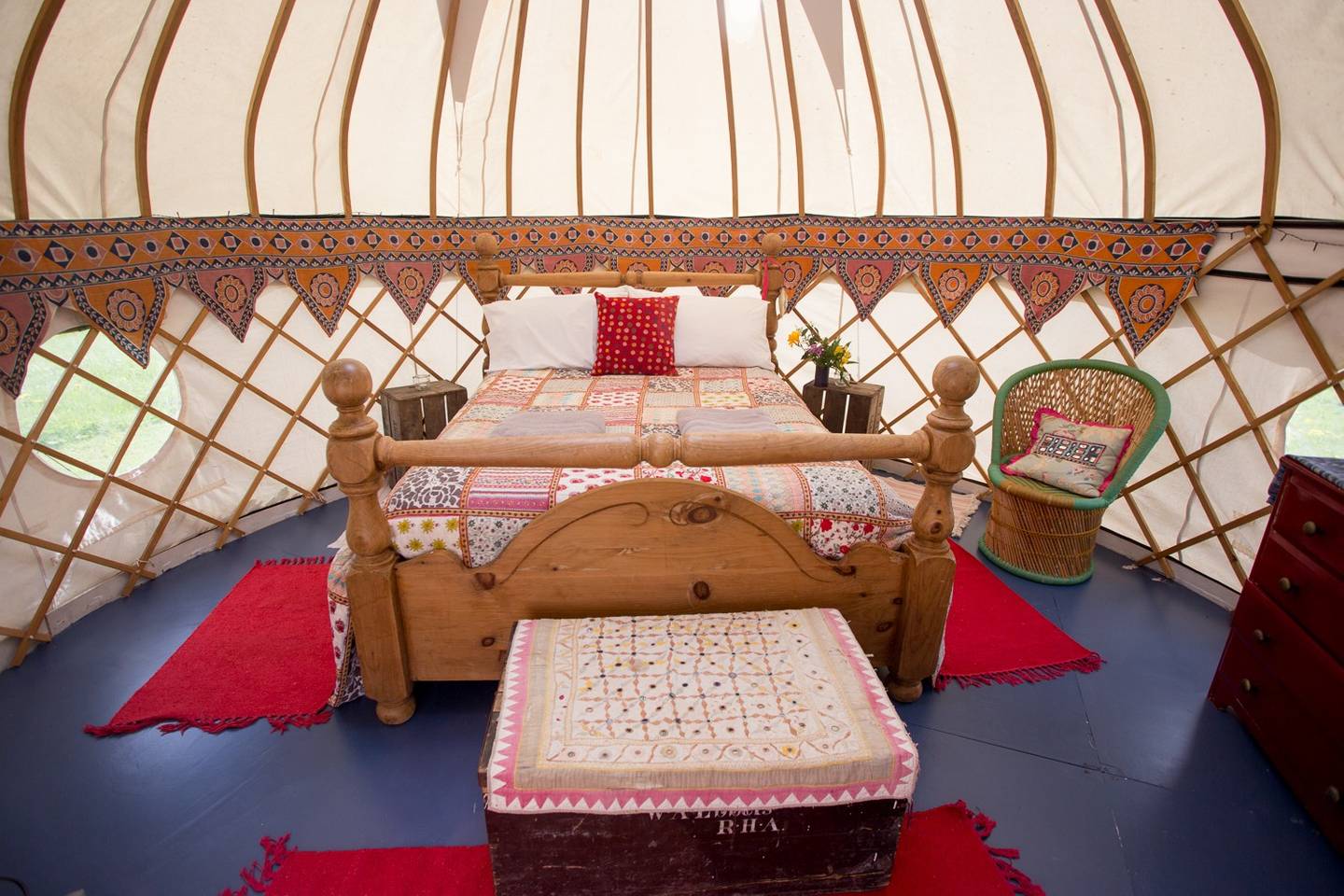 yurt glamping with hot tub glastonbury