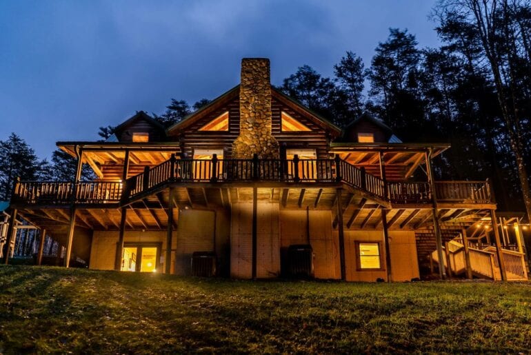 upscale lodge home near columbus 